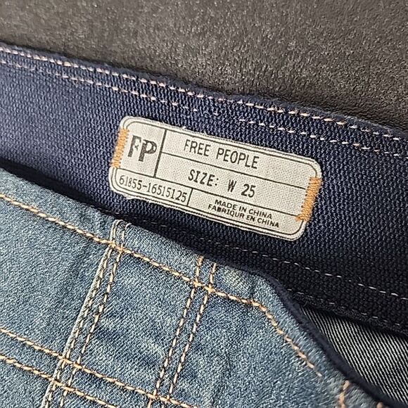 Free People Womens Jeans Pull-On Flare Leg Dark Blue Denim Size 25R Stretchy - Picture 7 of 8